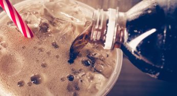 7 Minuman Populer yang Ternyata Bisa Merusak Lambung Anda